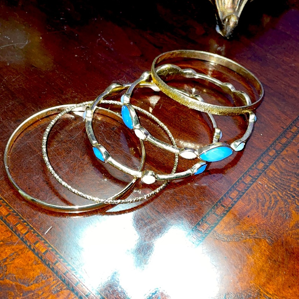 INC Bangle bracelet set